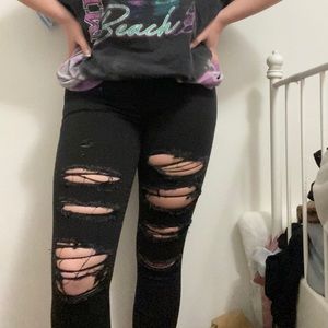 Black ripped skinny American eagle jeans size only worn once